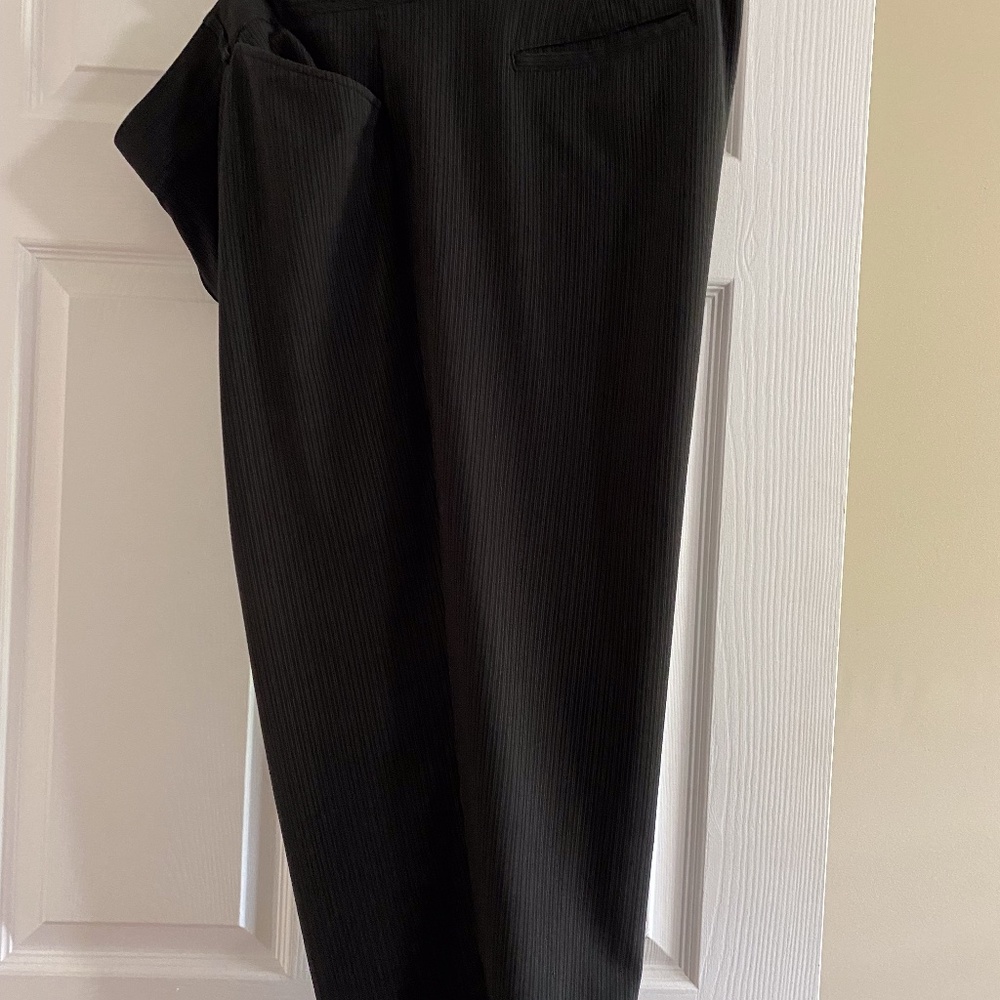 Size 22W Black / Grey Pinstripe Counterparts Capris